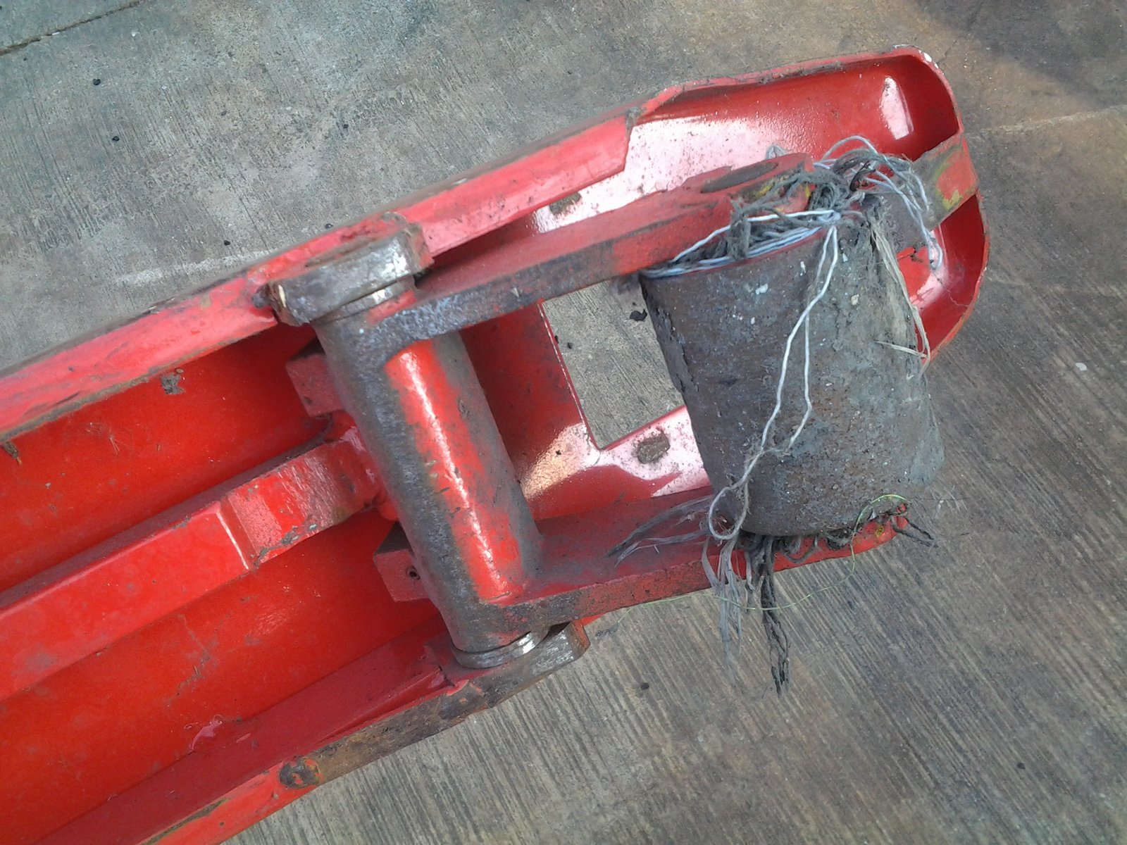 Pallet Truck Load wheel jammed