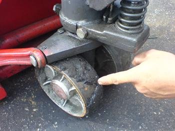 Pallet Truck Steering Wheel Worn out